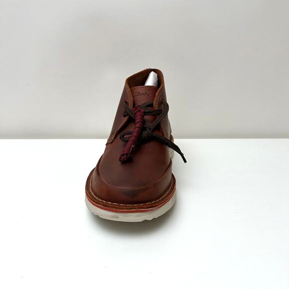 NIB Clarks Men\'s Bruno Top Chukka Brown Leather Boots - US10.5 D; EU44 main image 5